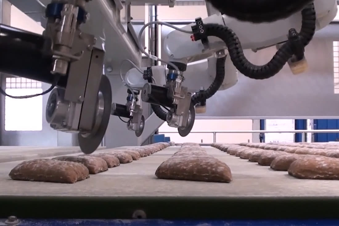 Robotic cutting with 3D vision