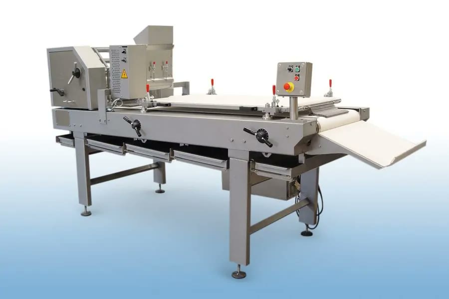 Forming with centring rollers
