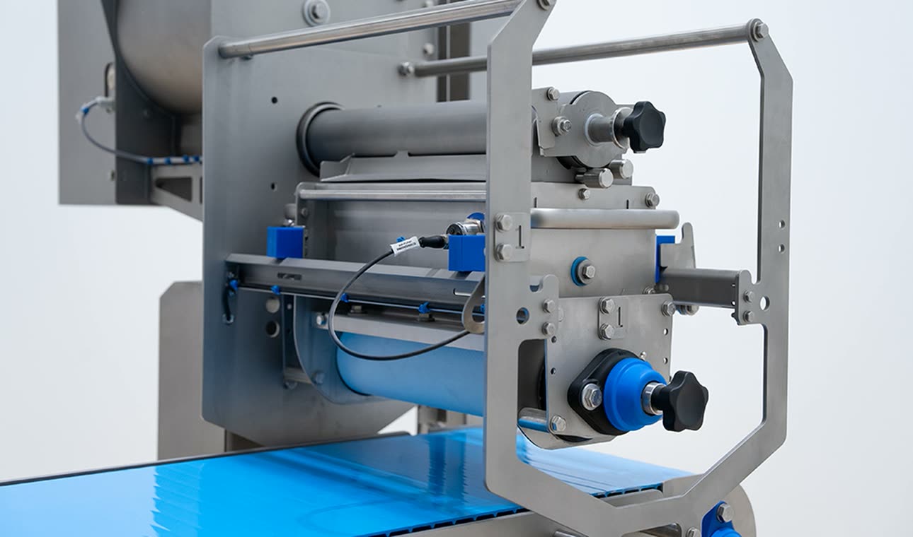 Distribution roller